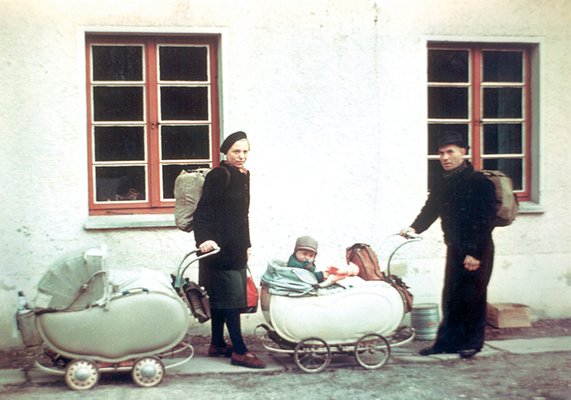  Ankunft einer Flüchtlingsfamilie in Espelkamp, 1949. © Stadtarchiv Espelkamp