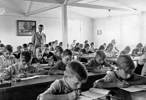 Unterricht in der Lagerschule, 1950
